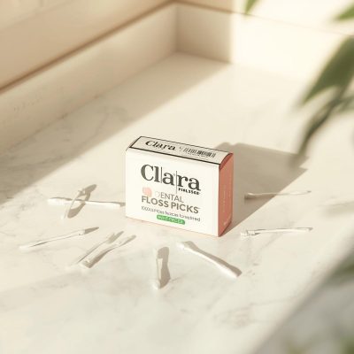 Tăm Chỉ Nha Khoa Clara Kiss (Hương Dâu – Hộp 50 Cây) Mô phỏng